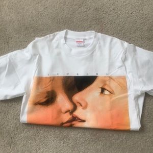 Brand new Supreme Tee
